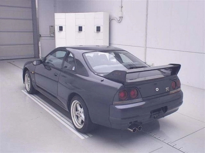 NISSAN SKYLINE