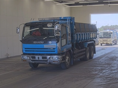 ISUZU GIGA