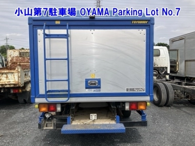 MITSUBISHI CANTER