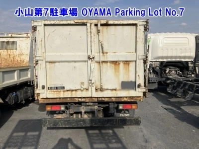 MITSUBISHI CANTER