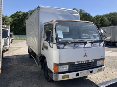 MITSUBISHI CANTER