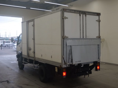 MITSUBISHI CANTER