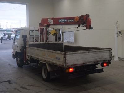 MITSUBISHI CANTER