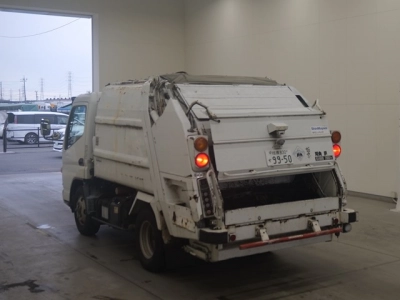 MITSUBISHI CANTER
