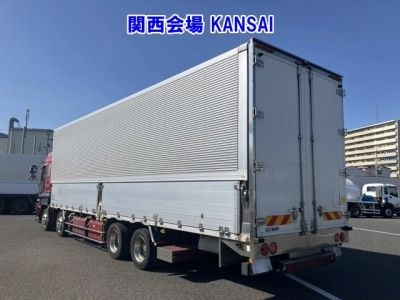 ISUZU GIGA