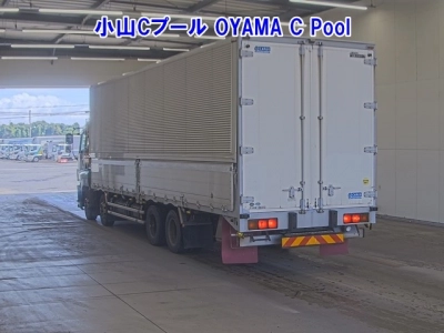 ISUZU GIGA
