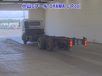 NISSAN UD