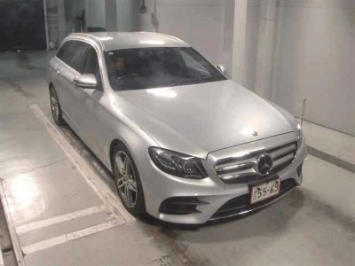 MERCEDES BENZ E CLASS