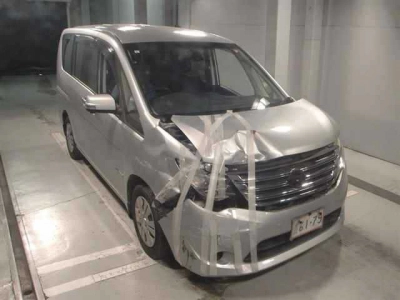 NISSAN SERENA