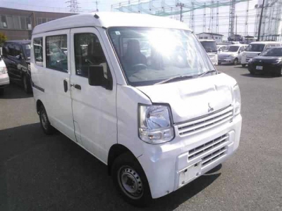NISSAN NV100 CLIPPER