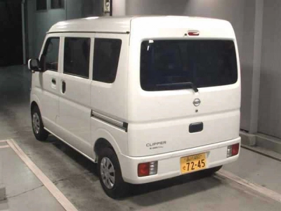 NISSAN CLIPPER VAN