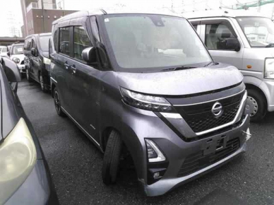 NISSAN ROOX