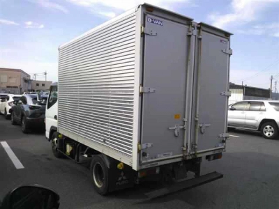MITSUBISHI CANTER