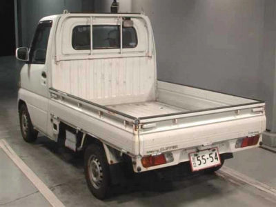 NISSAN CLIPPER