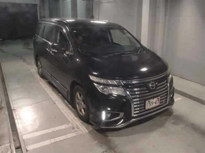 NISSAN ELGRAND