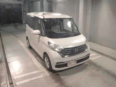 NISSAN DAYZ ROOX