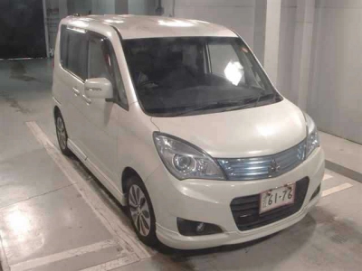 MITSUBISHI DELICA D:2