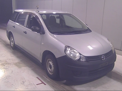 NISSAN AD VAN