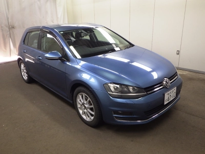 VOLKSWAGEN GOLF