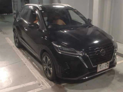 NISSAN KICKS
