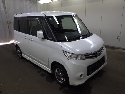 NISSAN ROOX