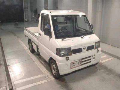 NISSAN CLIPPER