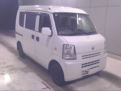 NISSAN NV100 CLIPPER