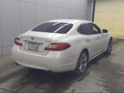 NISSAN FUGA