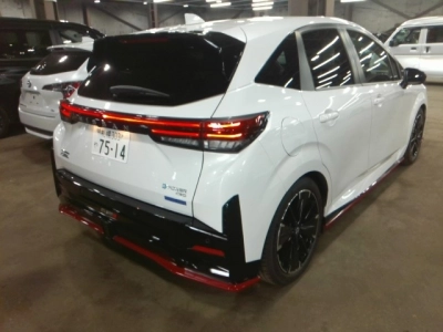 NISSAN AURA