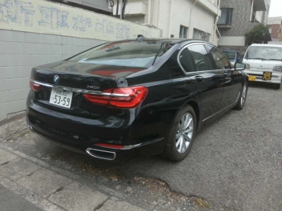 BMW 7 SERIES