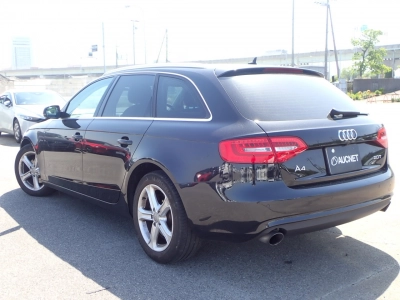 AUDI A4 AVANTE
