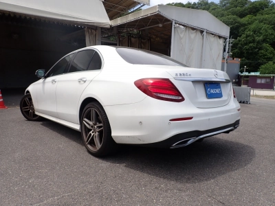 MERCEDES BENZ E CLASS