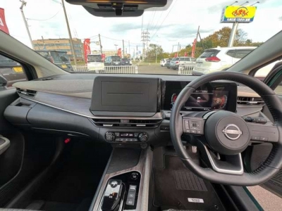 NISSAN AURA