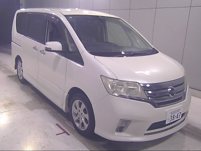 NISSAN SERENA