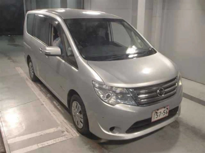 NISSAN SERENA