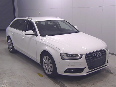 AUDI A4 AVANTE