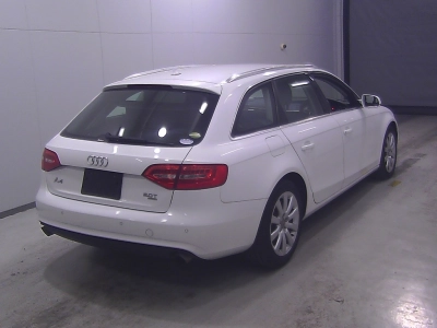 AUDI A4 AVANTE