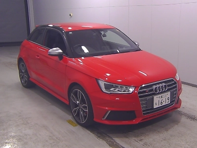 AUDI S1