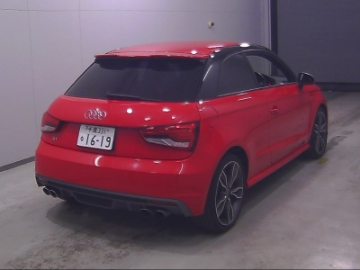 AUDI S1