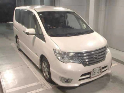 NISSAN SERENA