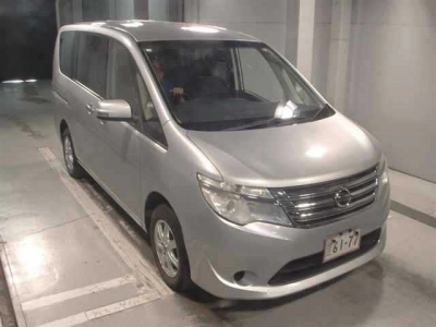 NISSAN SERENA