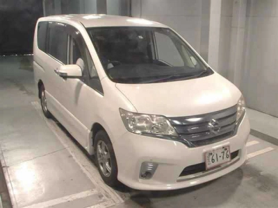 NISSAN SERENA