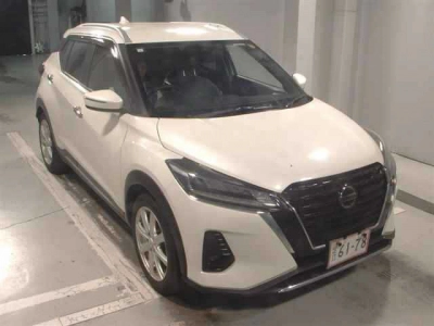 NISSAN KICKS