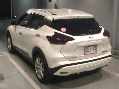 NISSAN KICKS
