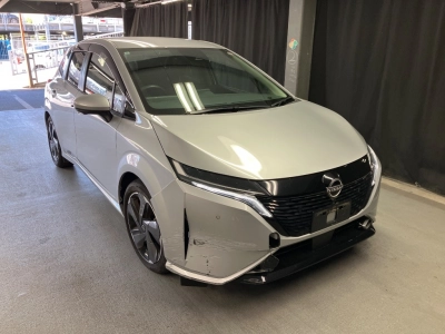 NISSAN AURA