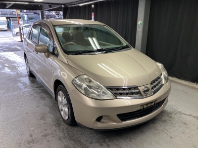 NISSAN TIIDA LATIO
