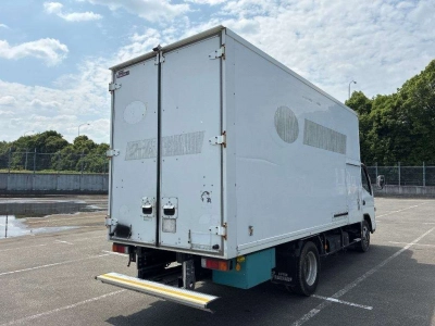 MITSUBISHI CANTER