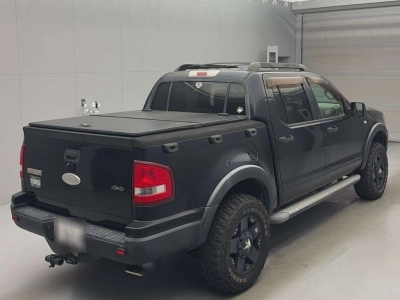 FORD EXPLORER SPORT TRACK