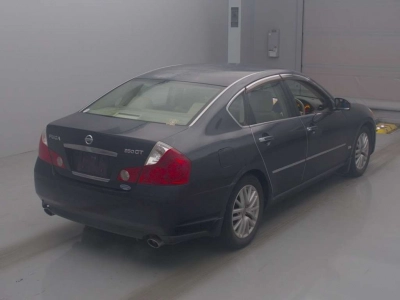 NISSAN FUGA