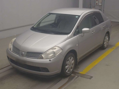 NISSAN TIIDA LATIO